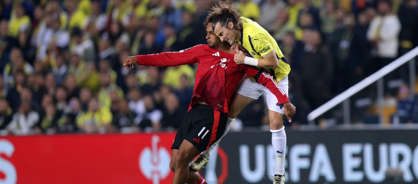 united-star-started-season-“a-stone-overweight”,-ten-hag-was-furious-–-report