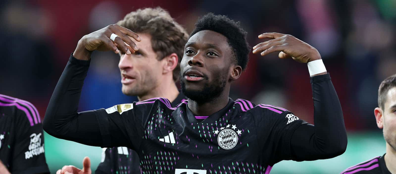 club-chief-gives-huge-transfer-update-on-lightning-quick-star-wanted-by-united-on-a-free