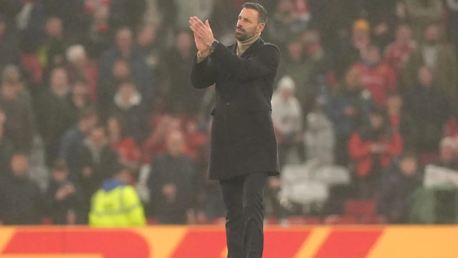 man-utd-‘did-ok’-during-‘amazing-period’-as-van-nistelrooy-waits-to-‘learn’-amorim-‘plan’ man-utd-‘did-ok’-during-‘amazing-period’-as-van-nistelrooy-waits-to-‘learn’-amorim-‘plan’