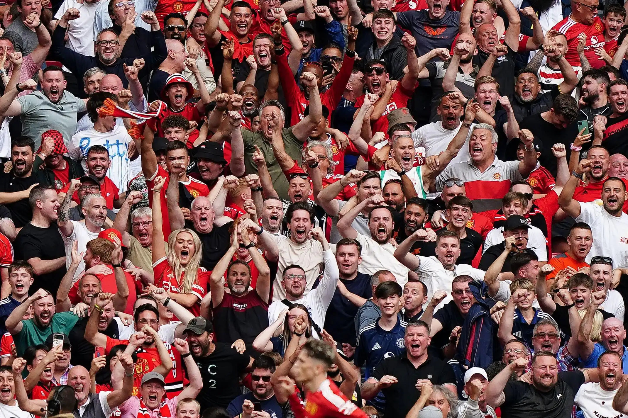 match-going-man-utd-supporters-stand-up-amid-influencer-noise-with-ruben-amorim-given-sneak-peek