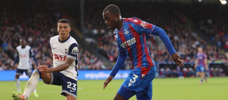 United face off with European rivals in heated race to sign up-and-coming PL defender – report