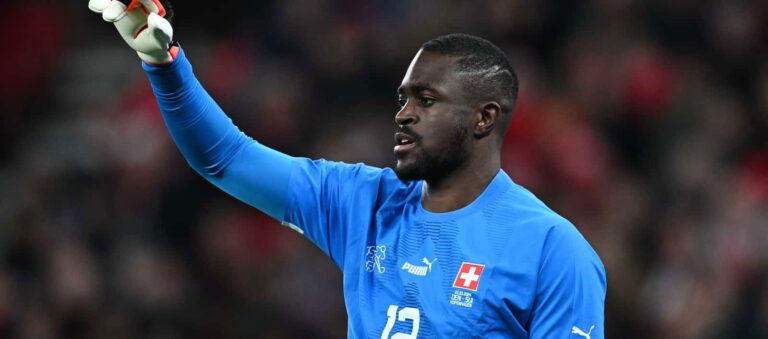 International shot stopper outlines exactly why he rejected United last summer