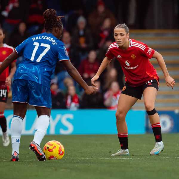 match-photos:-chelsea-v-united-women