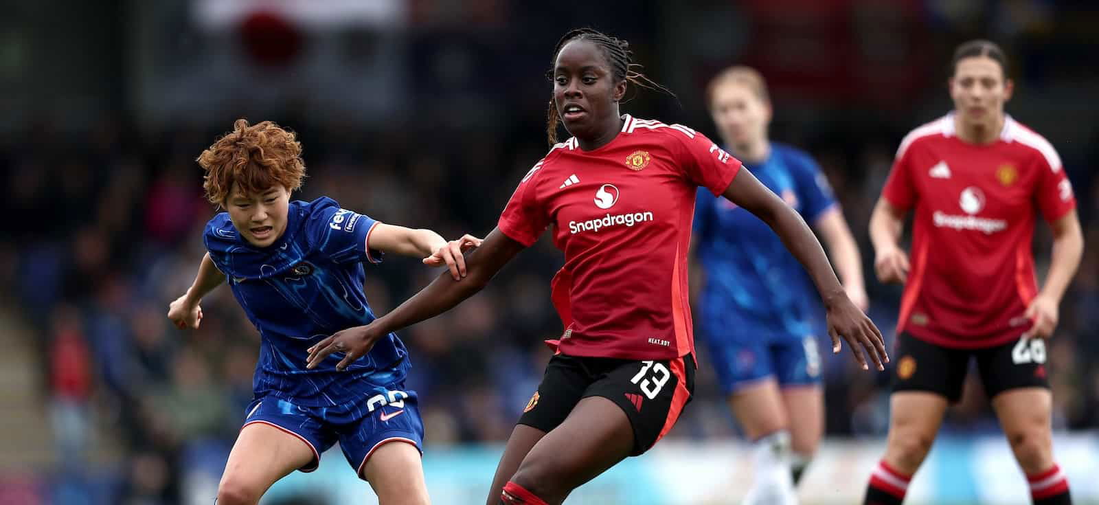 united’s-unbeaten-start-to-wsl-season-comes-to-an-end-in-narrow-1-0-loss-against-chelsea