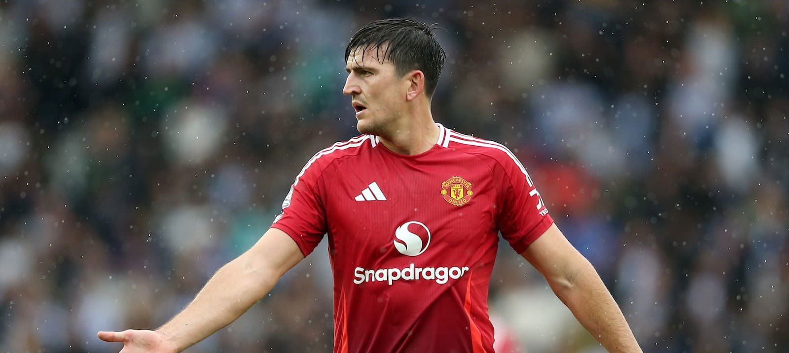 video:-“go-and-win-the-football-match…”:-injured-united-star-criticises-his-teammates-for-lacking-fluidity-on-amorim’s-debut