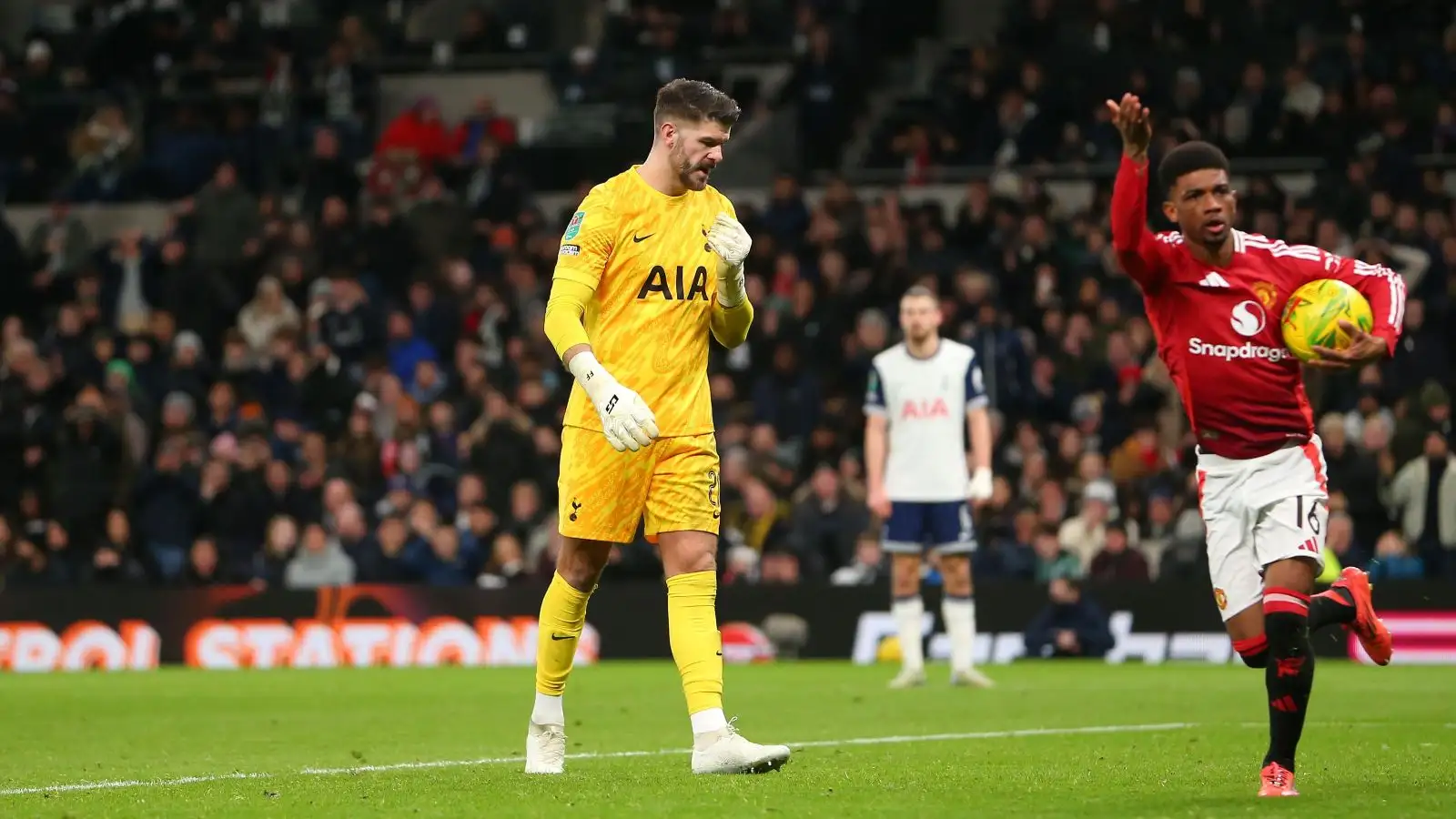 man-utd,-tottenham-players-condemned-as-‘clowns’-with-‘no-blame’-on-forster-over-two-errors man-utd,-tottenham-players-condemned-as-‘clowns’-with-‘no-blame’-on-forster-over-two-errors