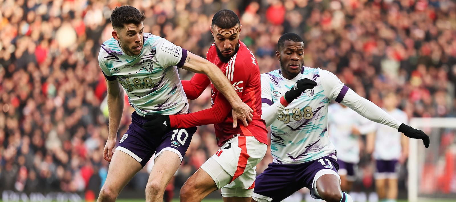 3-tackles,-84%-passing:-moment-of-madness-blemishes-united-defender’s-otherwise-decent-performance-vs-bournemouth