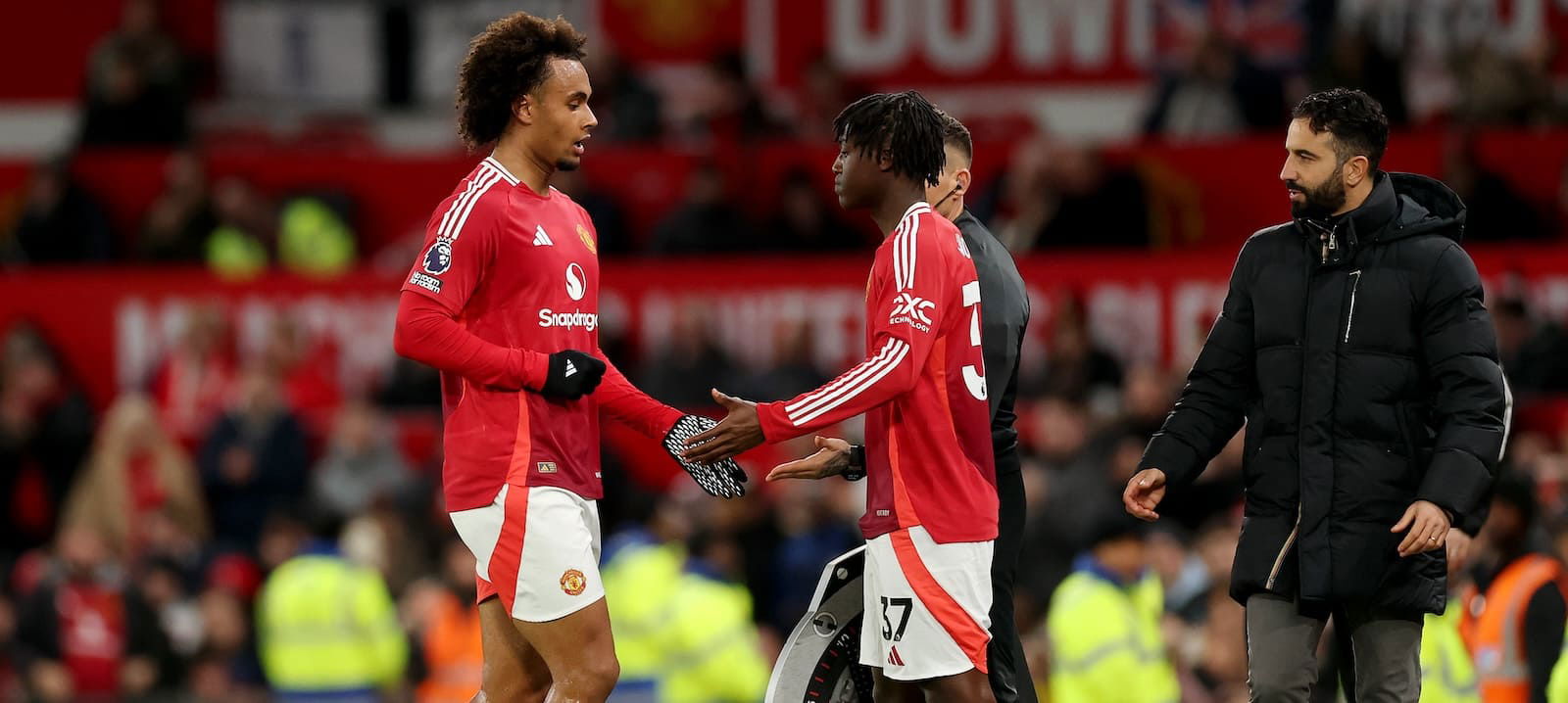 “that-is-brutal:”-gary-neville-expresses-dismay-over-treatment-of-united-star-following-humiliating-newcastle-defeat