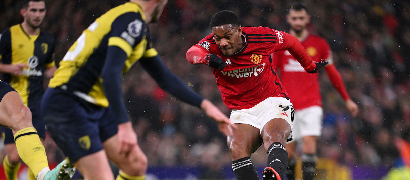 former-united-man-reveals-which-e55m-star-player-was-“always-late”-despite-racking-up-fines-–-report