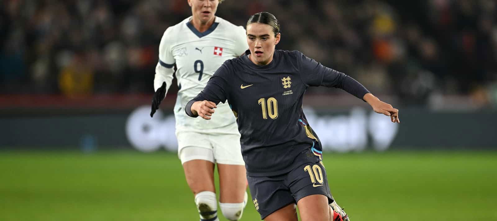 video:-1-goal,-9-duels-won:-united-women-starlet-dazzles-in-incredible-all-round-midfield-display-for-england
