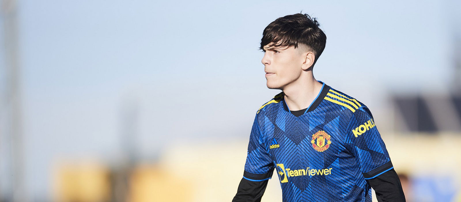 100%-aerial-duels-won,-10-clearances:-united-youngster-puts-in-commanding-performance-despite-1-2-loss