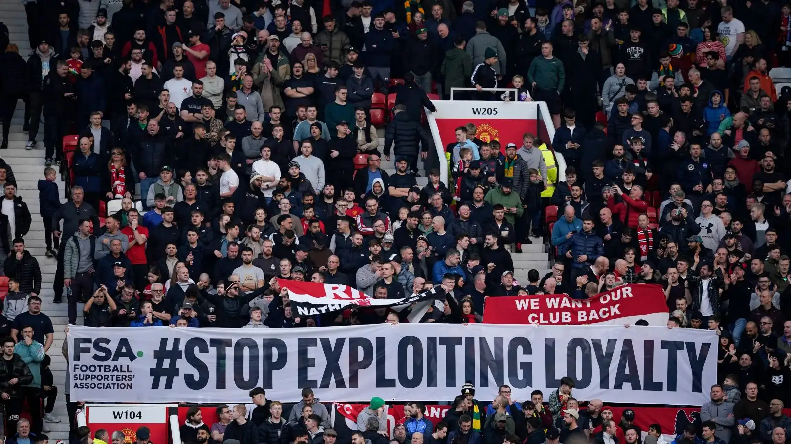 manchester-united-infuriate-klopp-by-rejecting-kick-off-time-in-latest-‘really-unpopular’-decision