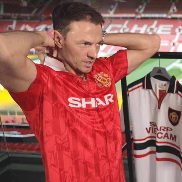 jonny-evans-ranks-united’s-retro-kits