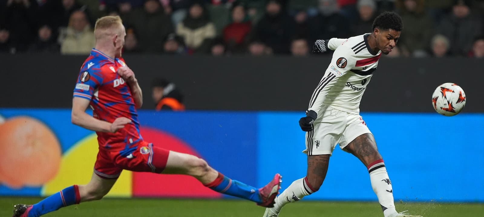 “discussions-are-taking-place”:-rival-euro-club-hatching-plan-to-seal-six-month-loan-deal-for-wantaway-united-star-–-ornstein
