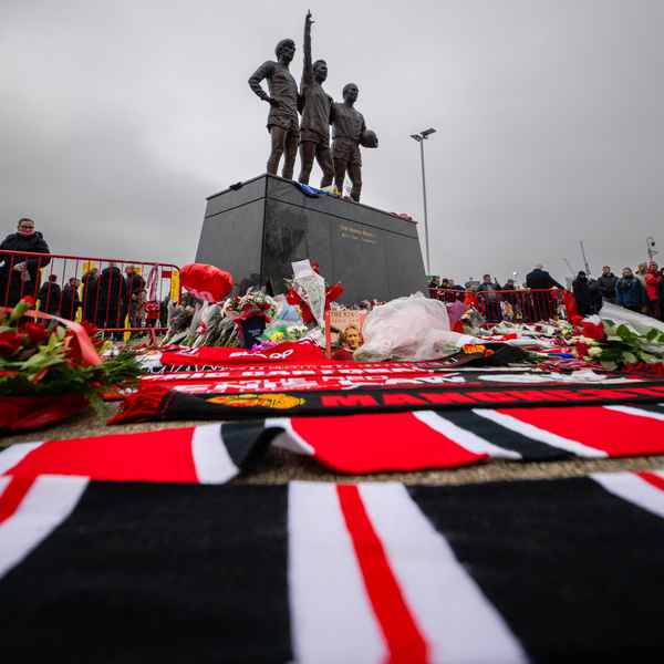 how-to-sign-our-book-of-condolence-for-denis-law