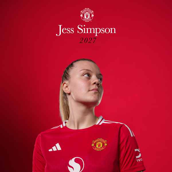 contract-news:-jess-simpson-signs-new-deal