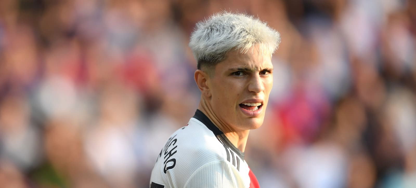 “we-certainly-will-not…”:-napoli-executive-fires-public-transfer-warning-to-united-over-alejandro-garnacho