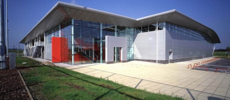 12-clearances,-4-ground-duels-won:-united-loanee-puts-in-rock-solid-performance-at-heart-of-defence