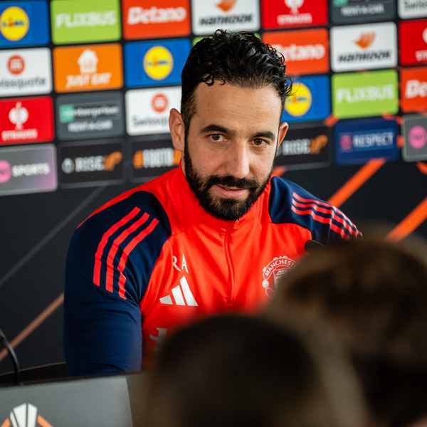 amorim-issues-transfer-warning-before-fcsb-clash