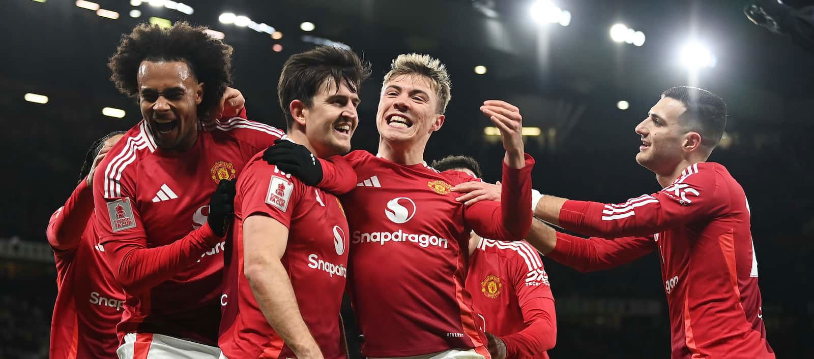 united-produce-late-magic-to-knock-out-van-nistelrooy’s-leicester-2-1-in-the-fa-cup