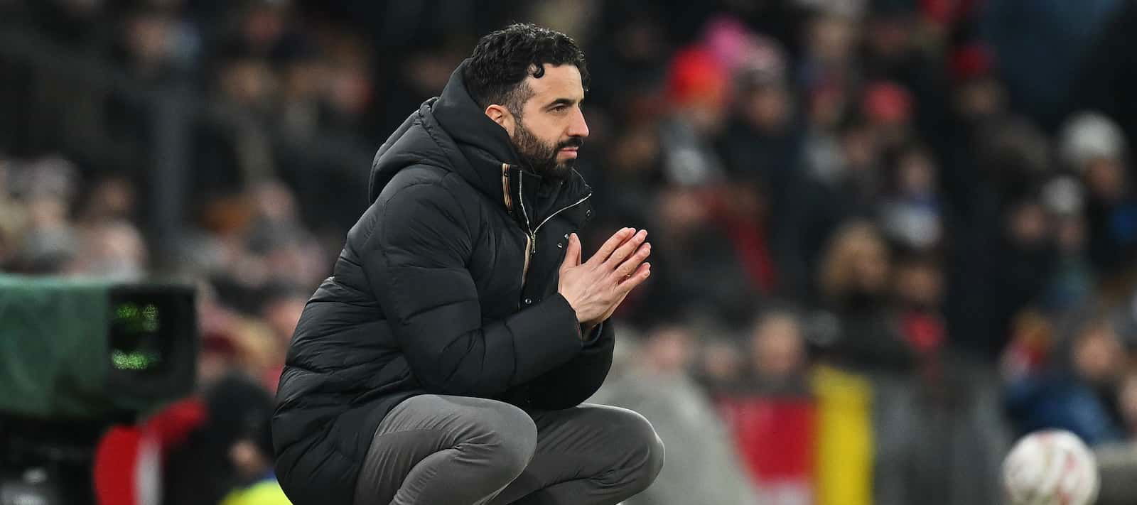 amorim-explains-his-reasoning-behind-surprise-tactical-decision-in-win-vs.-leicester-that-caught-fans-off-guard