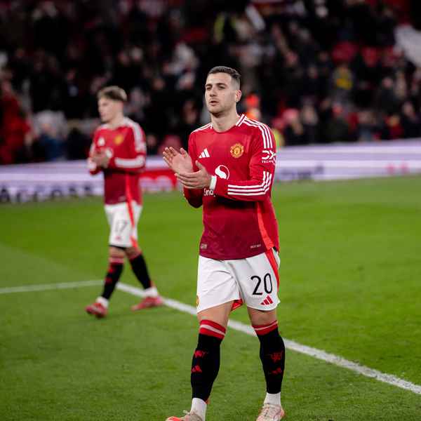 dalot:-players-must-give-more-energy-to-old-trafford dalot:-players-must-give-more-energy-to-old-trafford