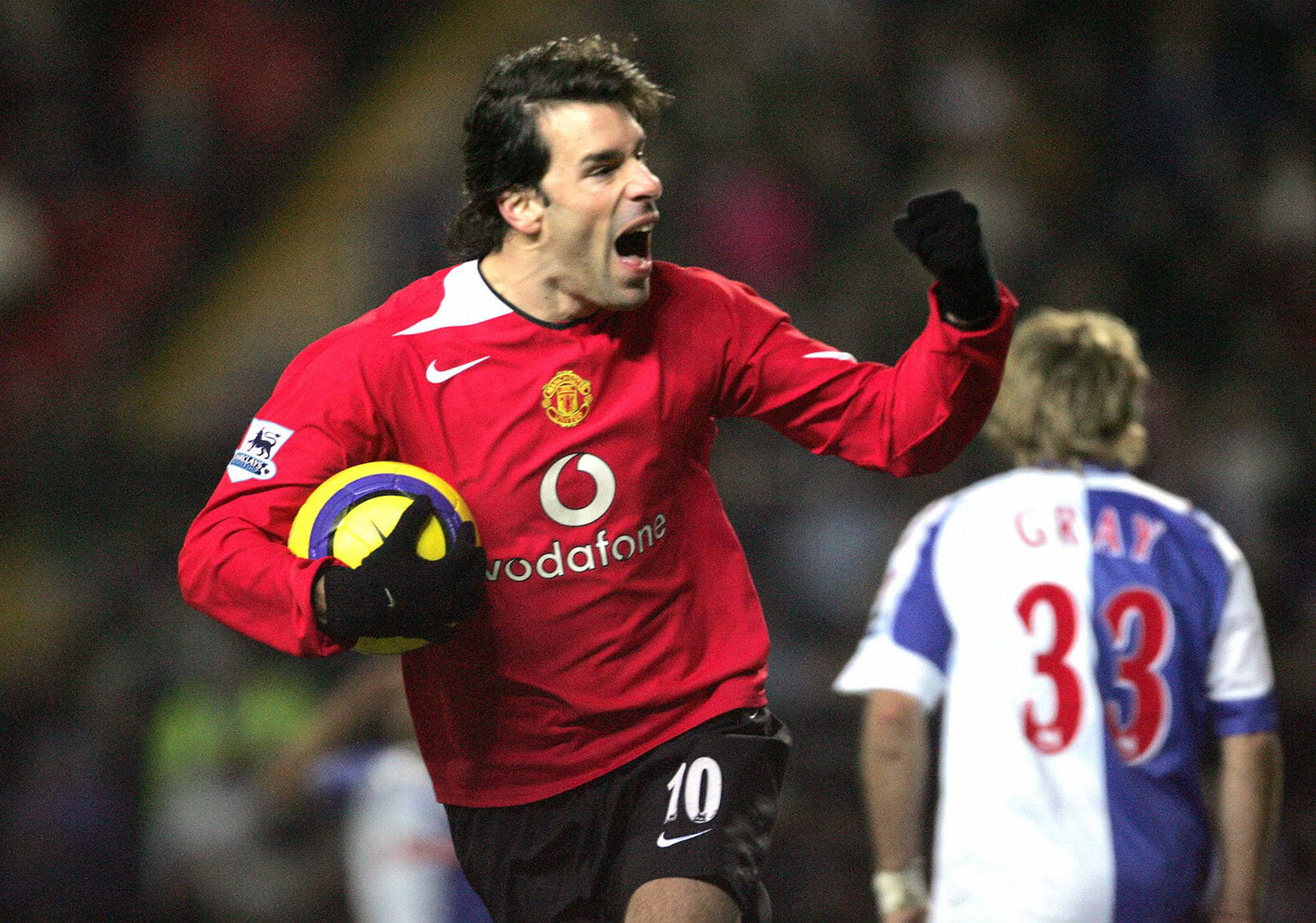 video:-united-legend-finally-settles-22-yo-feud-with-former-rival-star