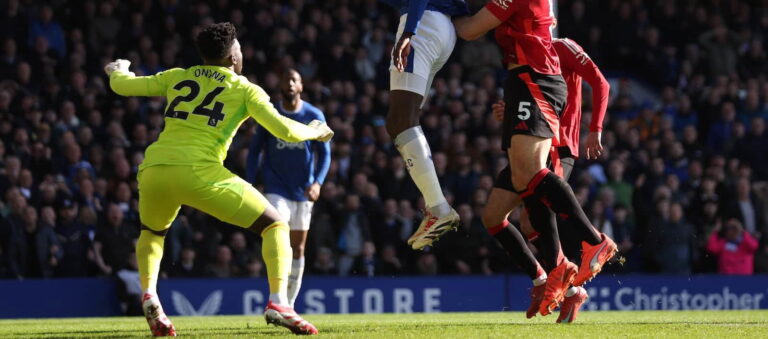 “Major issue”: United coaches have lost faith in £50m star with more PL starts than Bruno Fernandes – report