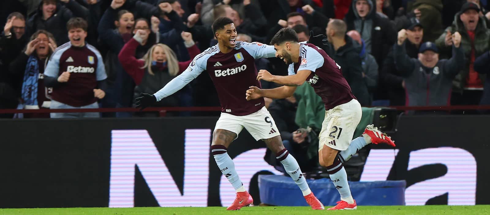 united-superstar-completes-surprise-transfer-u-turn,-now-eyeing-permanent-move-to-pl-rivals-in-the-summer-–-report