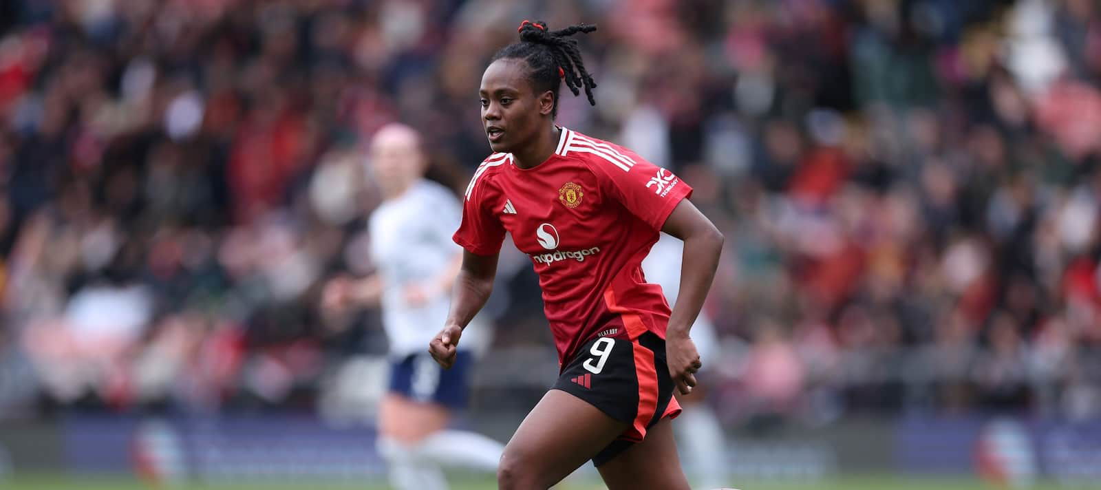 video:-united-women-make-it-seven-league-wins-in-a-row-with-convincing-2-0-victory-over-leicester