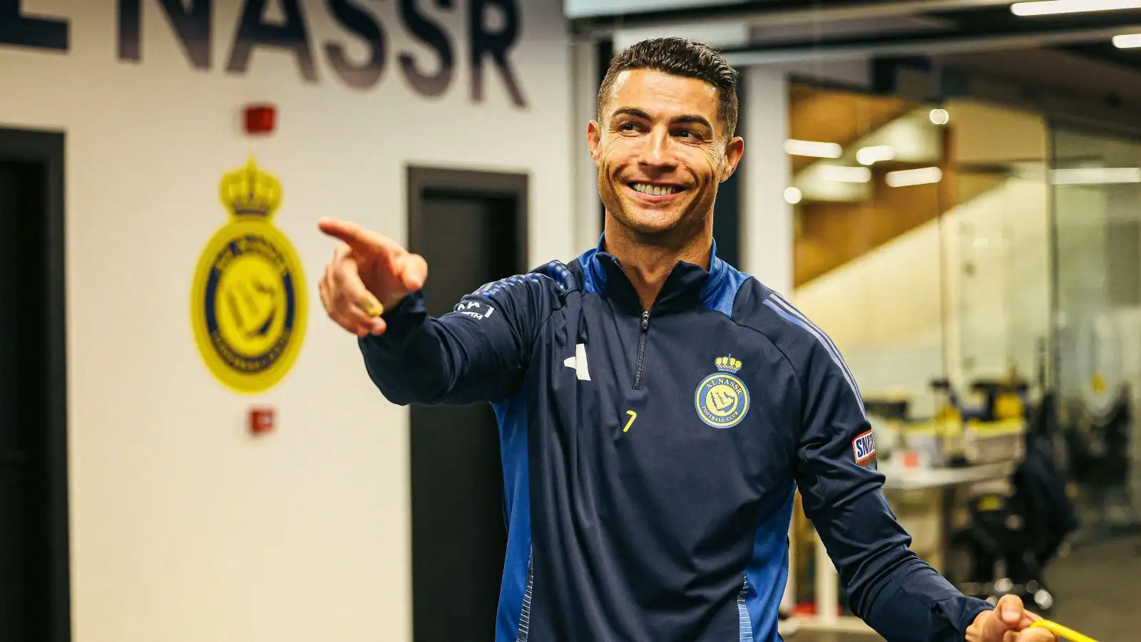 shock-club-‘will-try’-to-land-ex-man-utd-striker-cristiano-ronaldo-as-president-confirms-plans