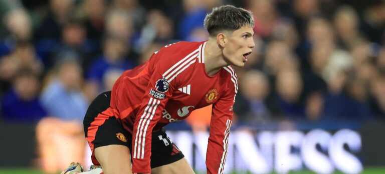 Amorim demands United ace must emulate Ryan Giggs if he wants to start more games – report