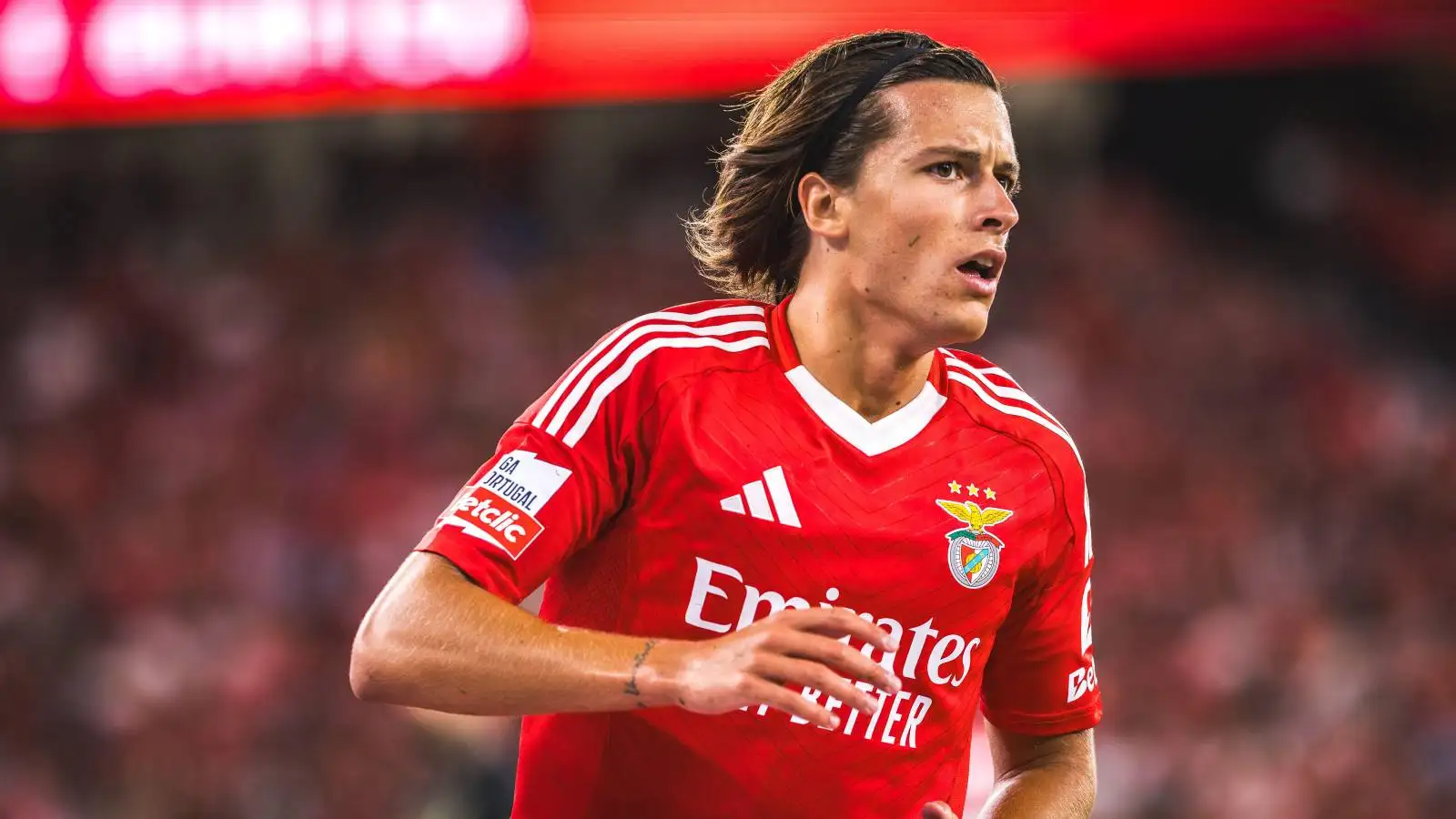 man-utd:-alvaro-carreras-refuses-to-rule-out-the-possibility-of-a-return-to-old-trafford