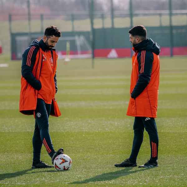 travelling-squad-for-real-sociedad-tie