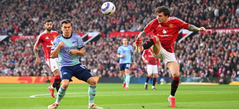 United held to intense 1-1 draw with Arsenal following this shocking moment of madness