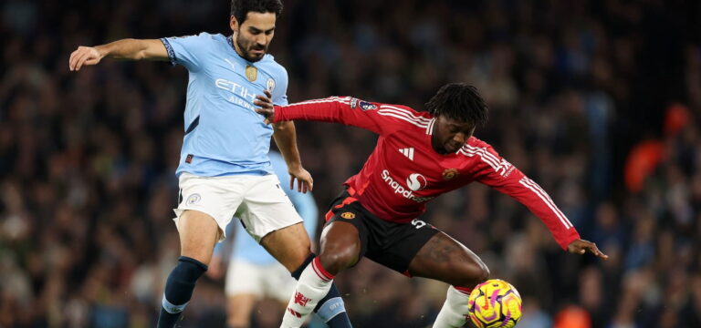 Chelsea determined to rob United of one of their finest players this summer to replace injured star – report