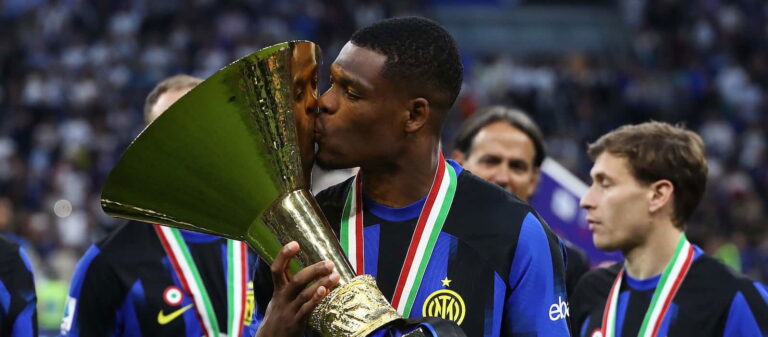 United pushing to sign €50m-rated wing-back who has more league goals than Hojlund and Zirkzee combined – report