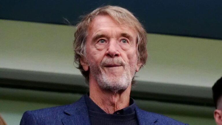 ‘Desperate’ Man Utd player ‘makes up mind’ on transfer after Ratcliffe ‘overpaid’ dig ‘Desperate’ Man Utd player ‘makes up mind’ on transfer after Ratcliffe ‘overpaid’ dig