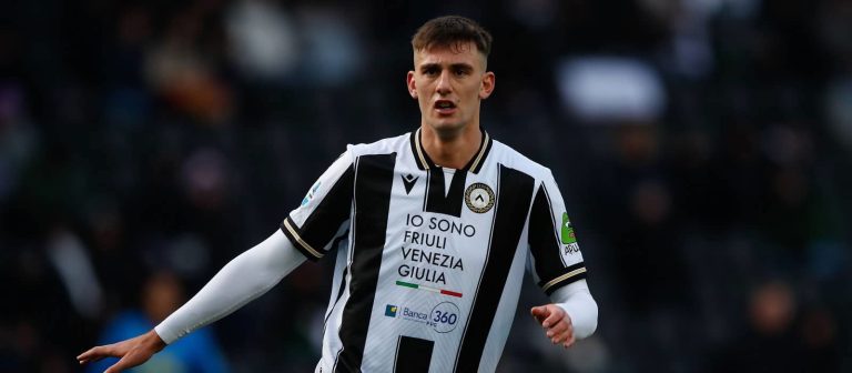From Italy: United to go all-out to beat Napoli in the race for €35m “imposing” striker who has set Serie A alight