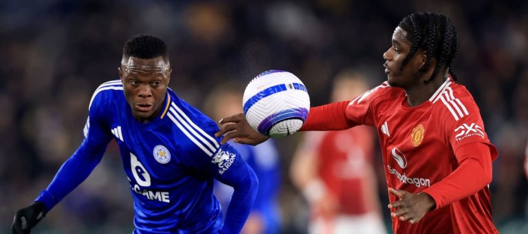 Picture: United wonderkid issues three-word injury update just before Manchester derby, Amorim will be delighted