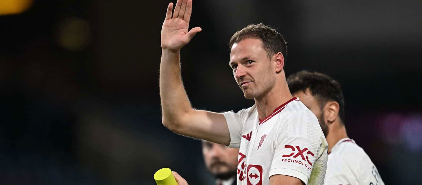 experienced-duo-set-for-summer-exit-could-see-united-careers-extended-with-shock-role-changes-–-report