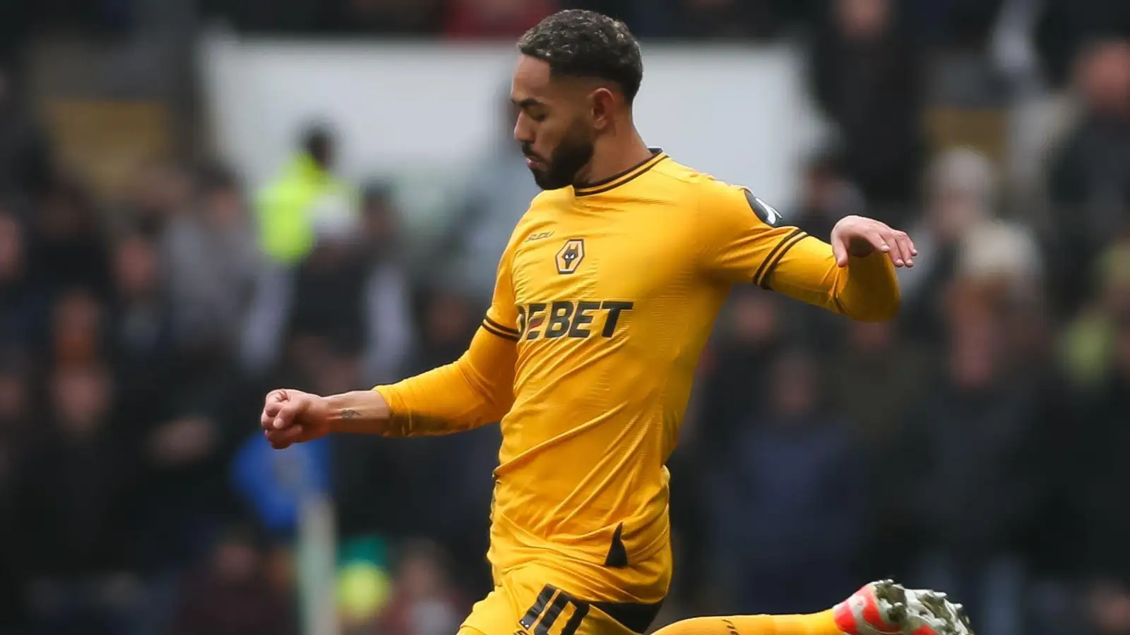 newcastle:-magpies-rival-arsenal-and-man-united-for-‘top-target’-with-‘62.5-million-release-clause’