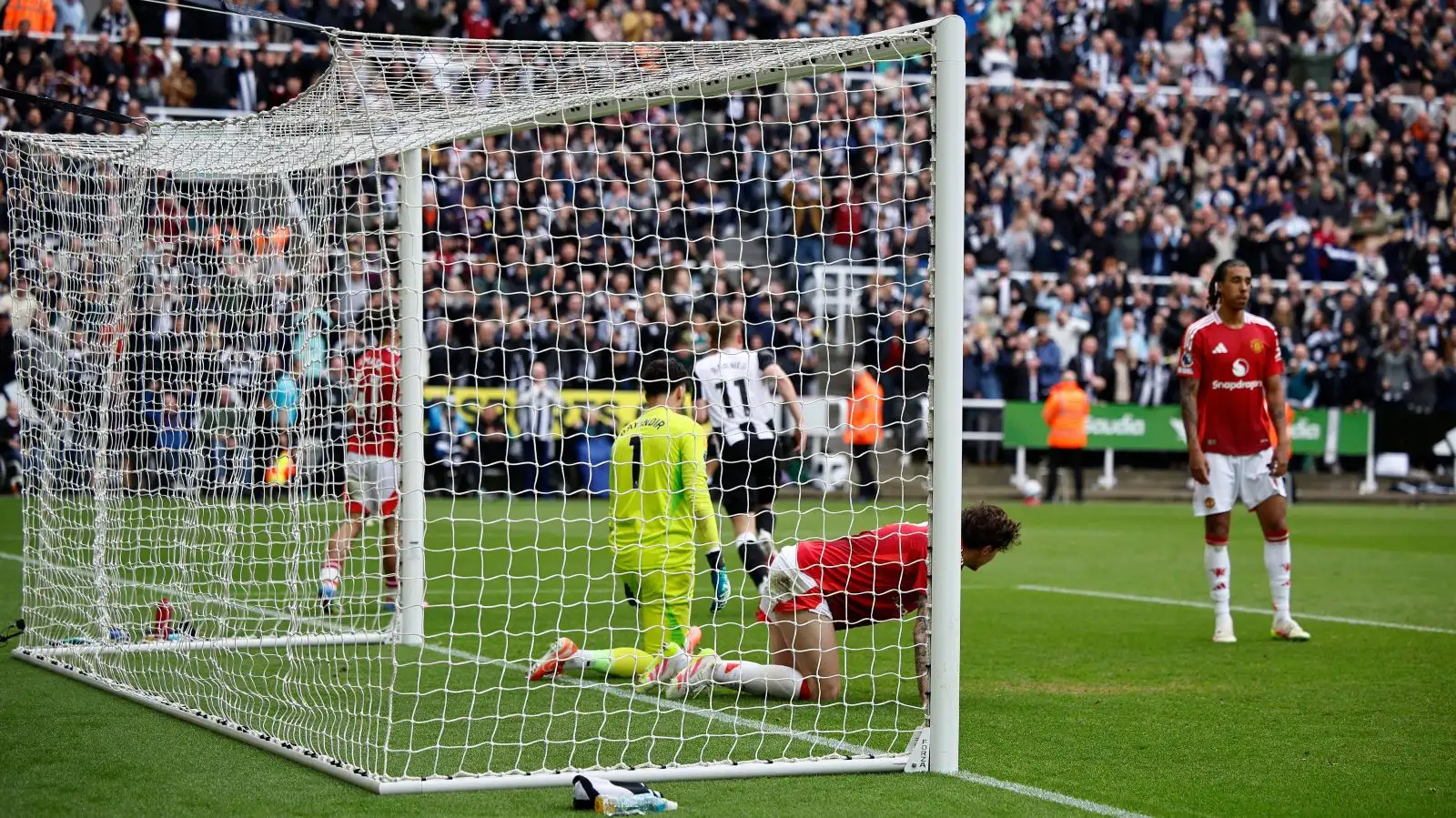 amorim-explains-‘situation’-which-meant-he-didn’t-even-put-onana-on-the-manchester-united-bench