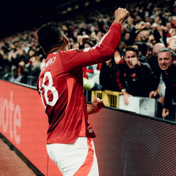 how-social-media-is-reacting-to-united-5-lyon-4