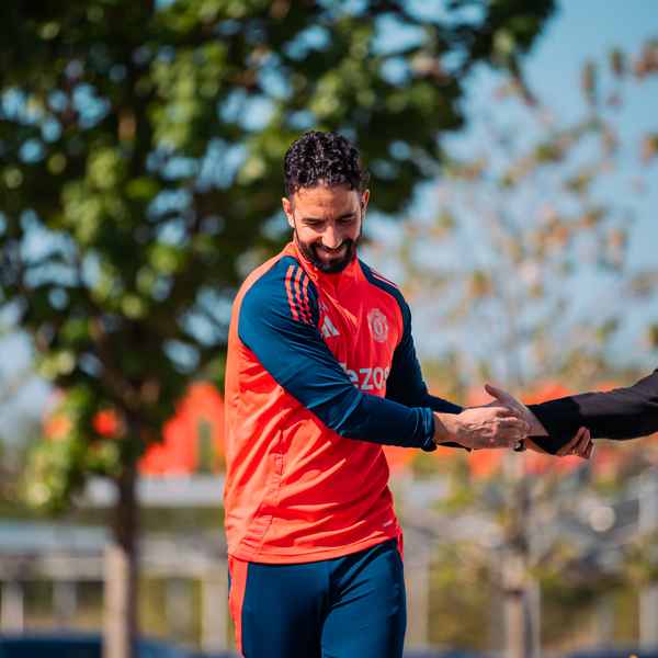 amorim-reveals-team-news-for-brentford-clash
