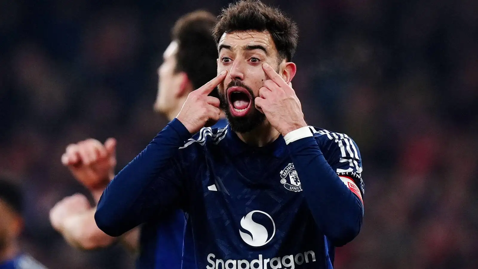 man-utd-‘superstar’-bruno-fernandes-offered-‘three-year-deal’-in-‘record-breaking’-saudi-move