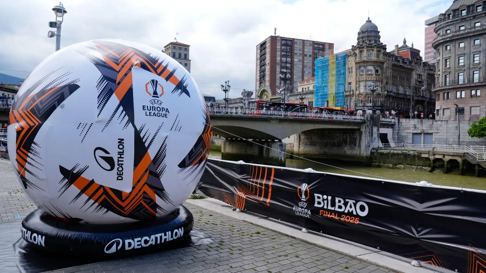 man-utd-losing-europa-league-will-lead-to-‘relegation-and-even-bankruptcy’