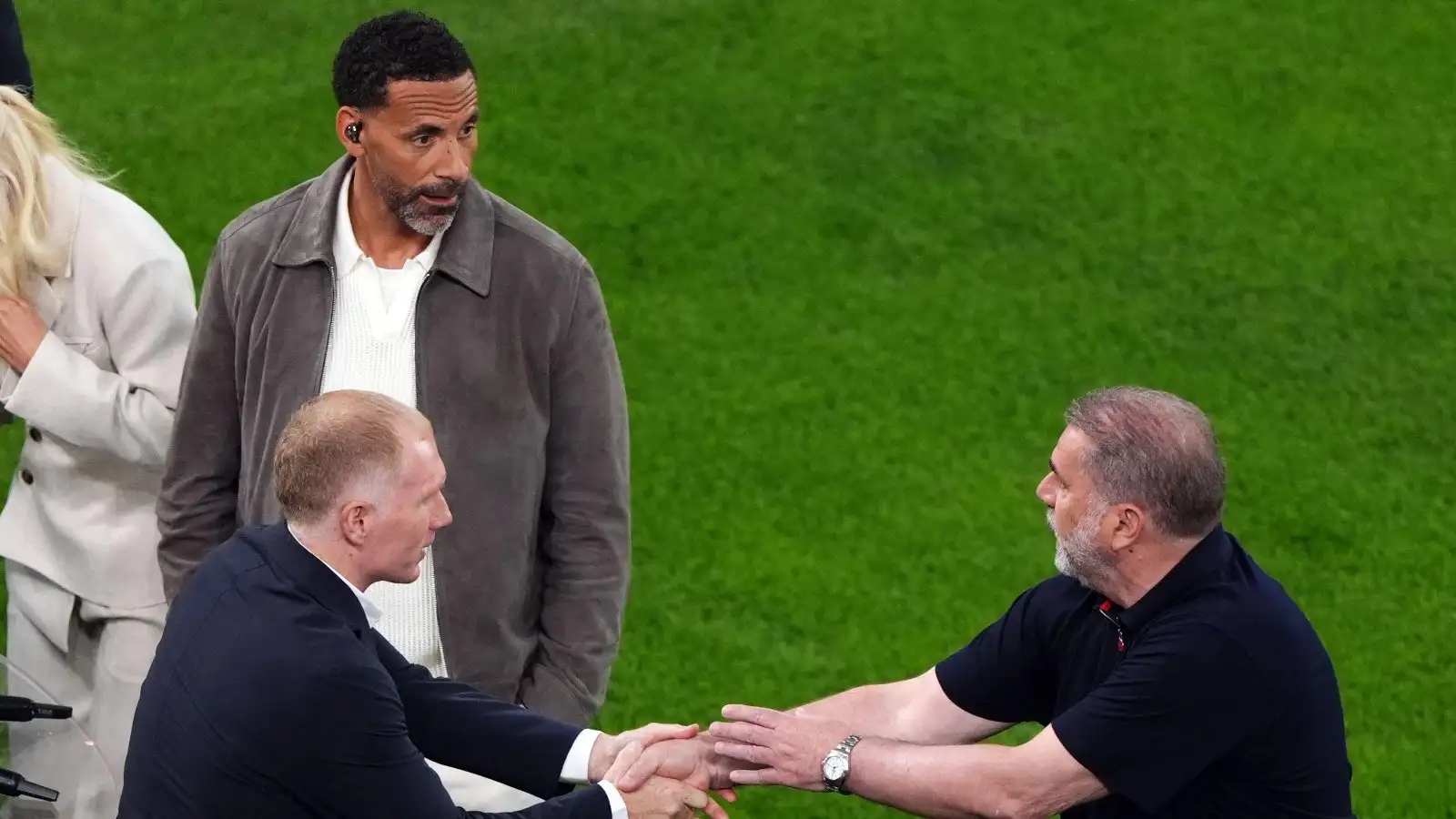 man-utd:-ferdinand-blames-amorim-for-team-selection-as-red-devils-star-‘thrown-under-the-bus’