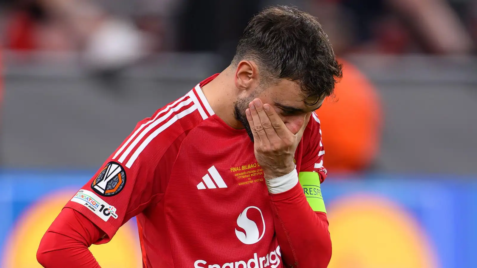 man-utd:-bruno-fernandes-makes-bombshell-exit-call-as-captain-claims-amorim-sack-‘easy’-decision