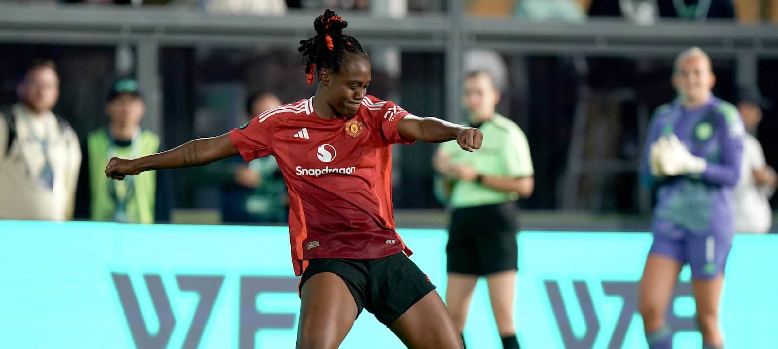 united-women-make-it-3-wins-from-3-and-top-group-with-penalty-shootout-victory-over-psg